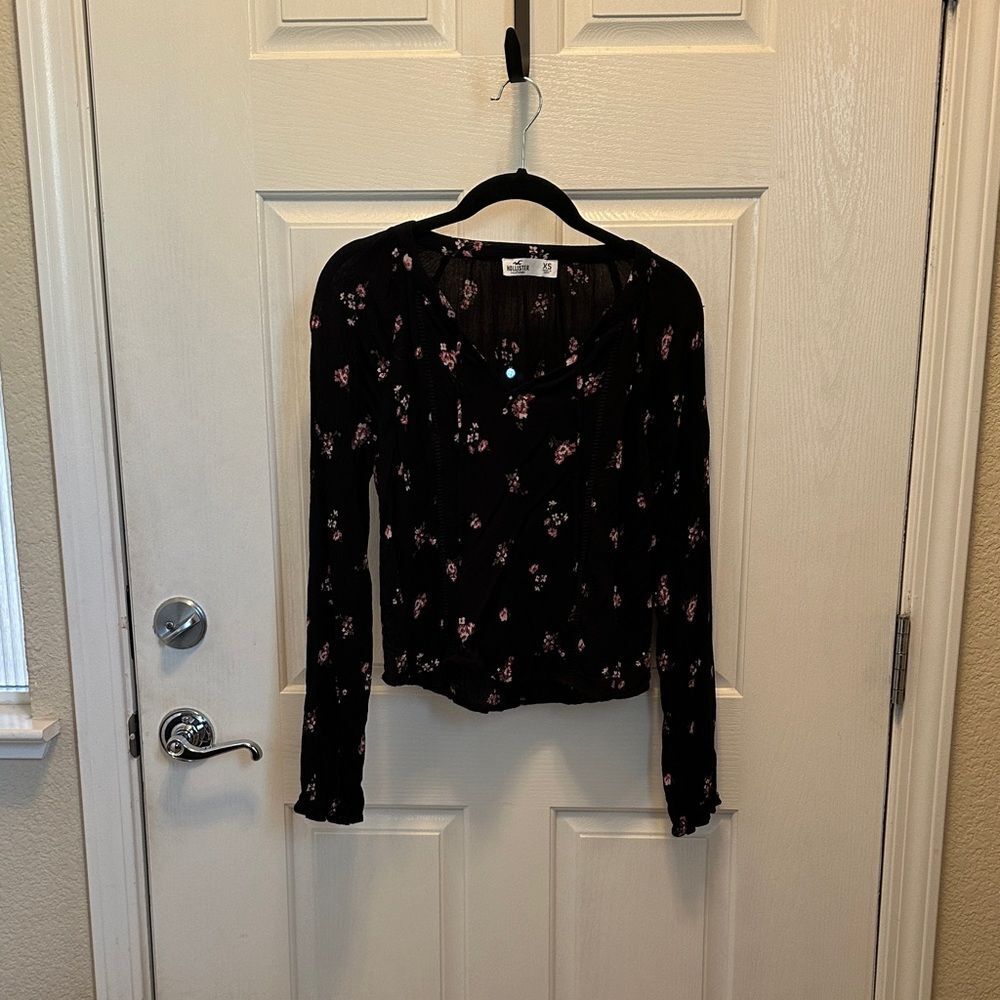 Hollister Black Floral Long Sleeve Blouse